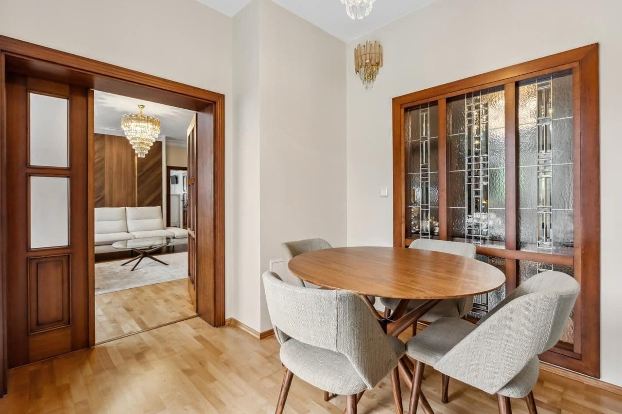 Prodej bytu 4+1 130 m², Nebozízek, Karlovy Vary, Karlovarský kraj Prodej bytu 4+1 130 m², Nebozízek, Karlovy Vary, Karlovarský kraj