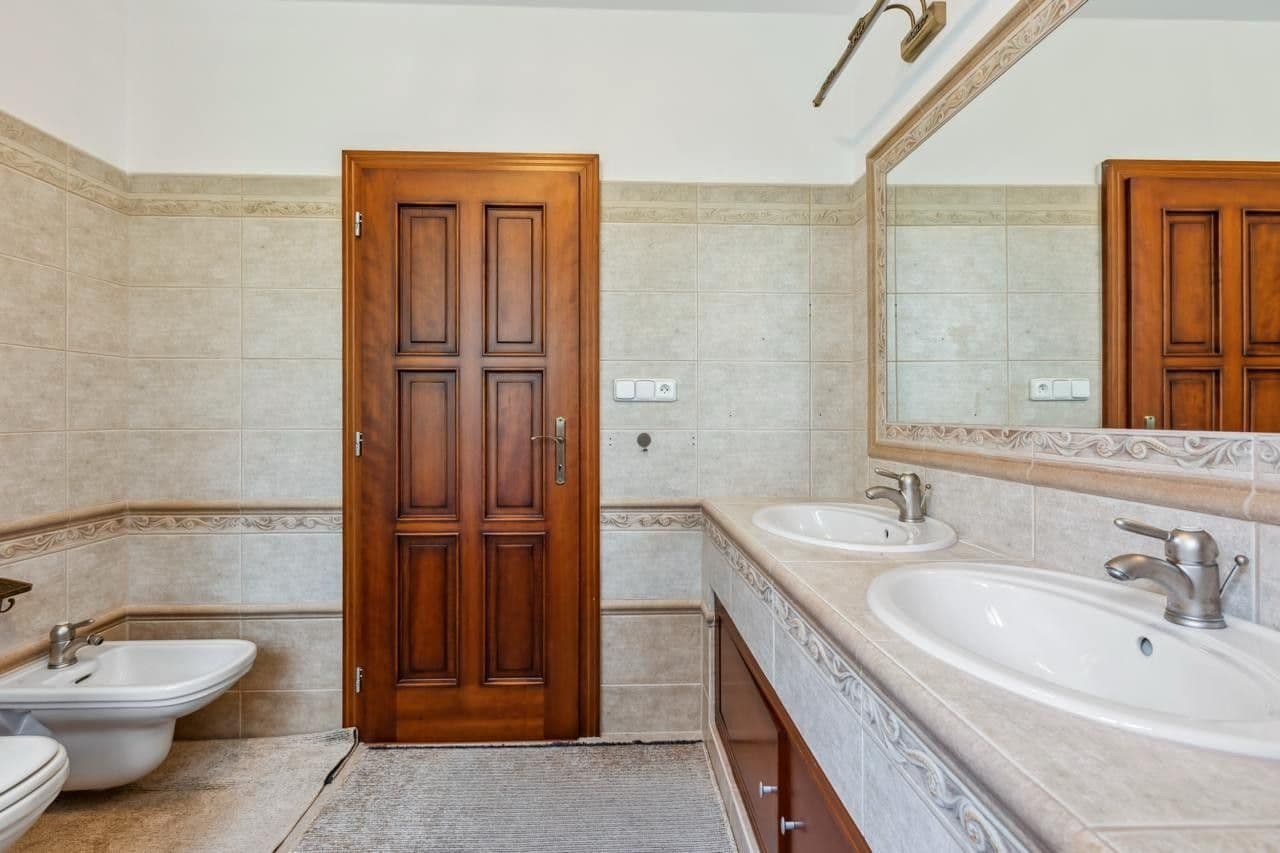 Prodej bytu 4+1 130 m², Nebozízek, Karlovy Vary, Karlovarský kraj Prodej bytu 4+1 130 m², Nebozízek, Karlovy Vary, Karlovarský kraj