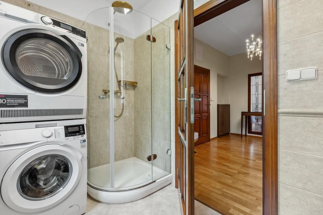 Prodej bytu 4+1 130 m², Nebozízek, Karlovy Vary, Karlovarský kraj Prodej bytu 4+1 130 m², Nebozízek, Karlovy Vary, Karlovarský kraj