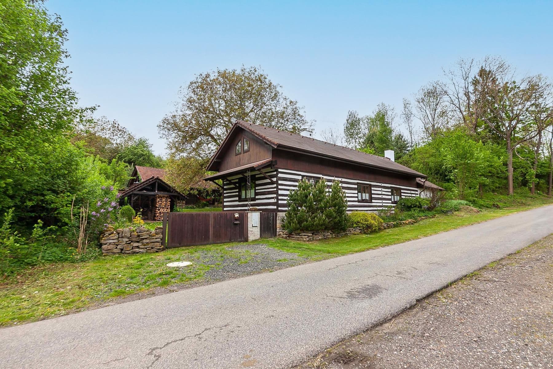 Prodej domu 196 m², pozemek 3.460 m², Staré Hrady, Královéhradecký kraj Prodej domu 196 m², pozemek 3.460 m², Staré Hrady, Královéhradecký kraj