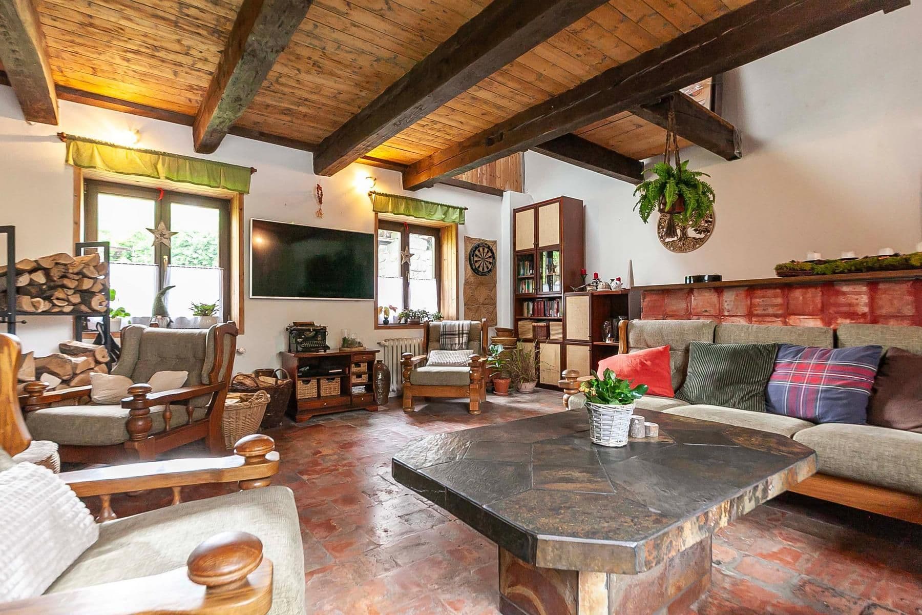 Prodej domu 196 m², pozemek 3.460 m², Staré Hrady, Královéhradecký kraj Prodej domu 196 m², pozemek 3.460 m², Staré Hrady, Královéhradecký kraj