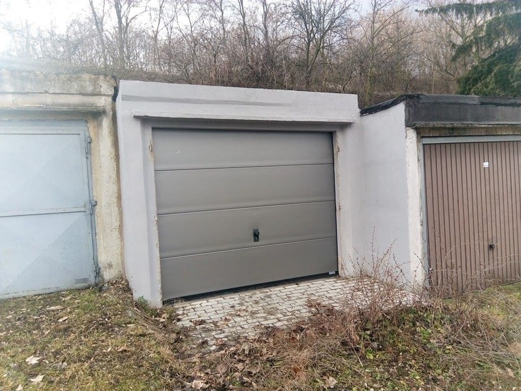 Pronájem garáže 15 m², Na Konvářce, Praha, Praha Pronájem garáže 15 m², Na Konvářce, Praha, Praha