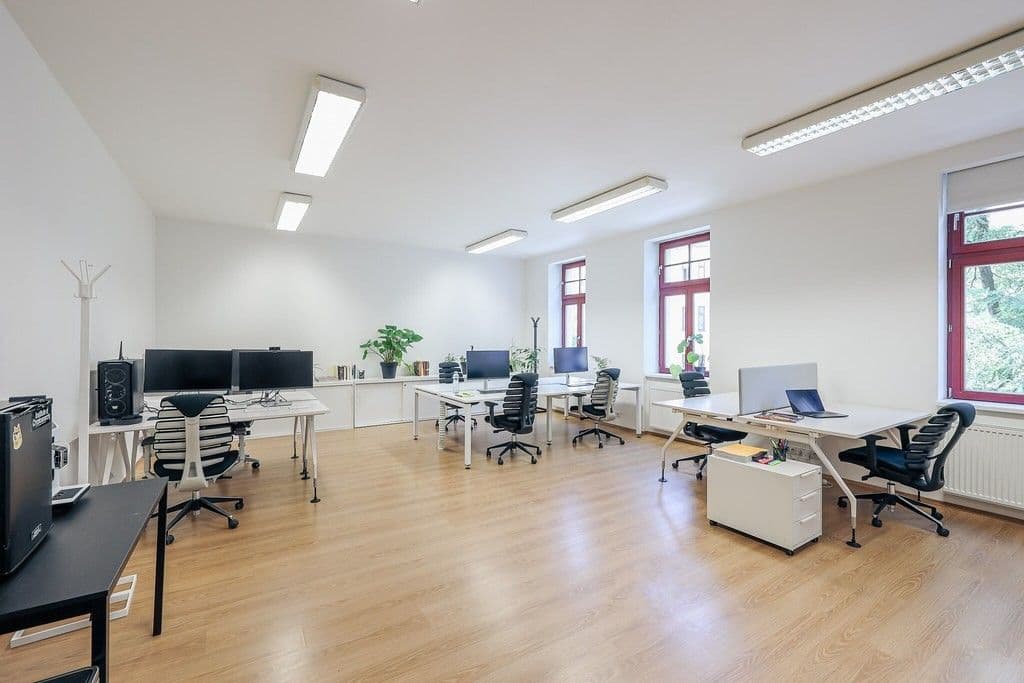 Pronájem kanceláře 153 m², Komunardů, Praha, Praha Pronájem kanceláře 153 m², Komunardů, Praha, Praha
