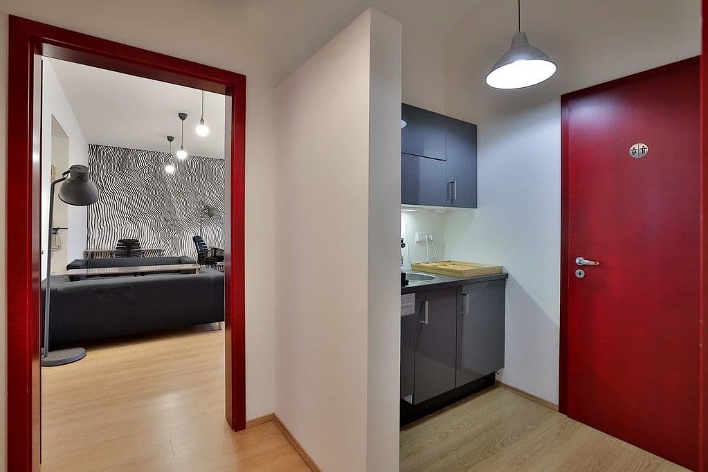 Pronájem kanceláře 153 m², Komunardů, Praha, Praha Pronájem kanceláře 153 m², Komunardů, Praha, Praha