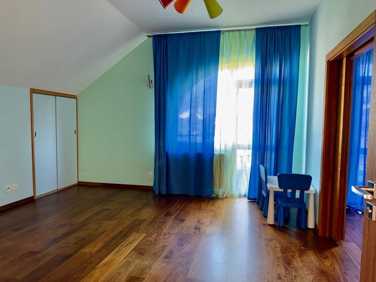 Prodej domu 350 m², pozemek 1.729 m², V Zahradách, Jirny, Středočeský kraj Prodej domu 350 m², pozemek 1.729 m², V Zahradách, Jirny, Středočeský kraj