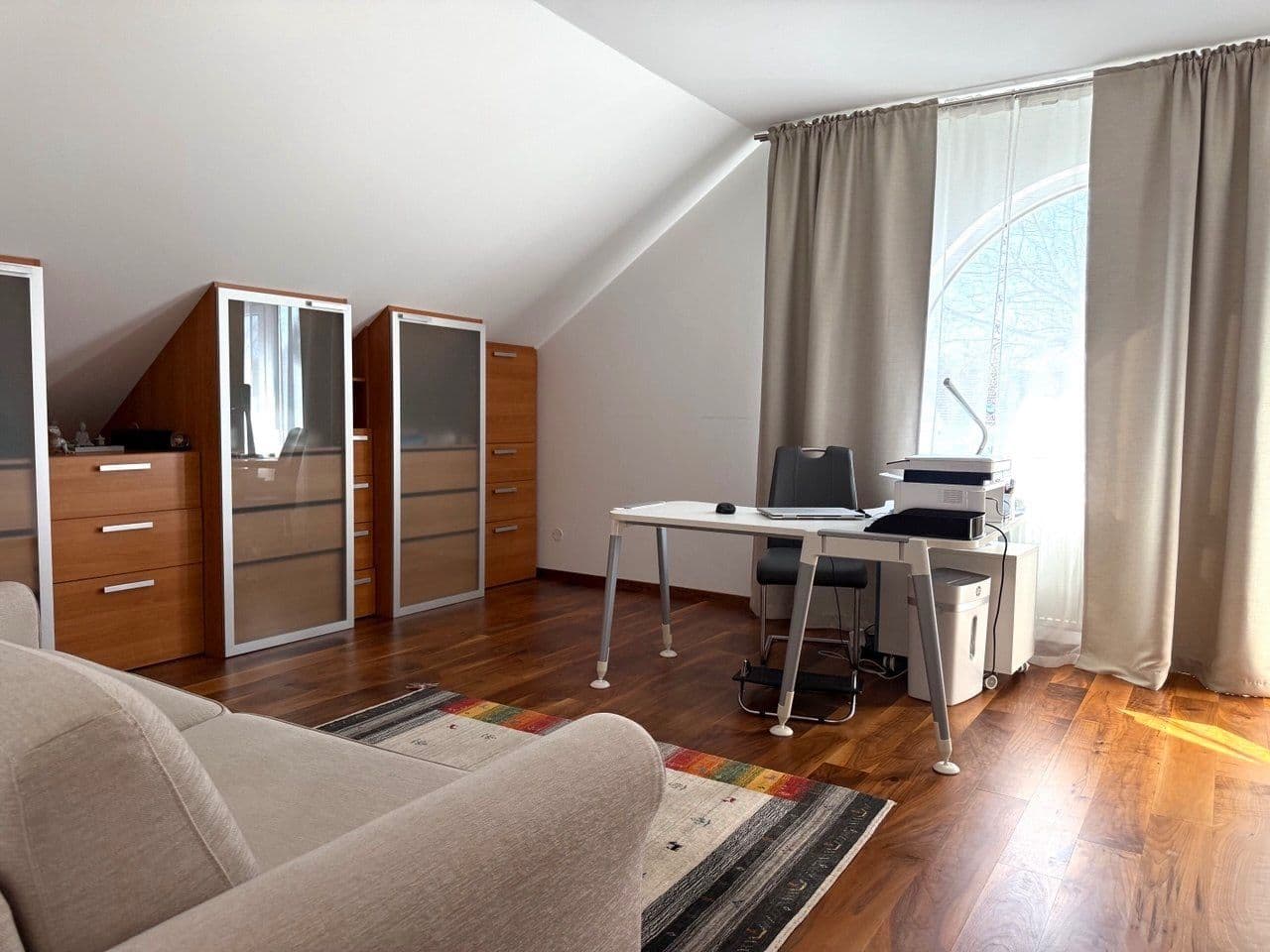 Prodej domu 350 m², pozemek 1.729 m², V Zahradách, Jirny, Středočeský kraj Prodej domu 350 m², pozemek 1.729 m², V Zahradách, Jirny, Středočeský kraj