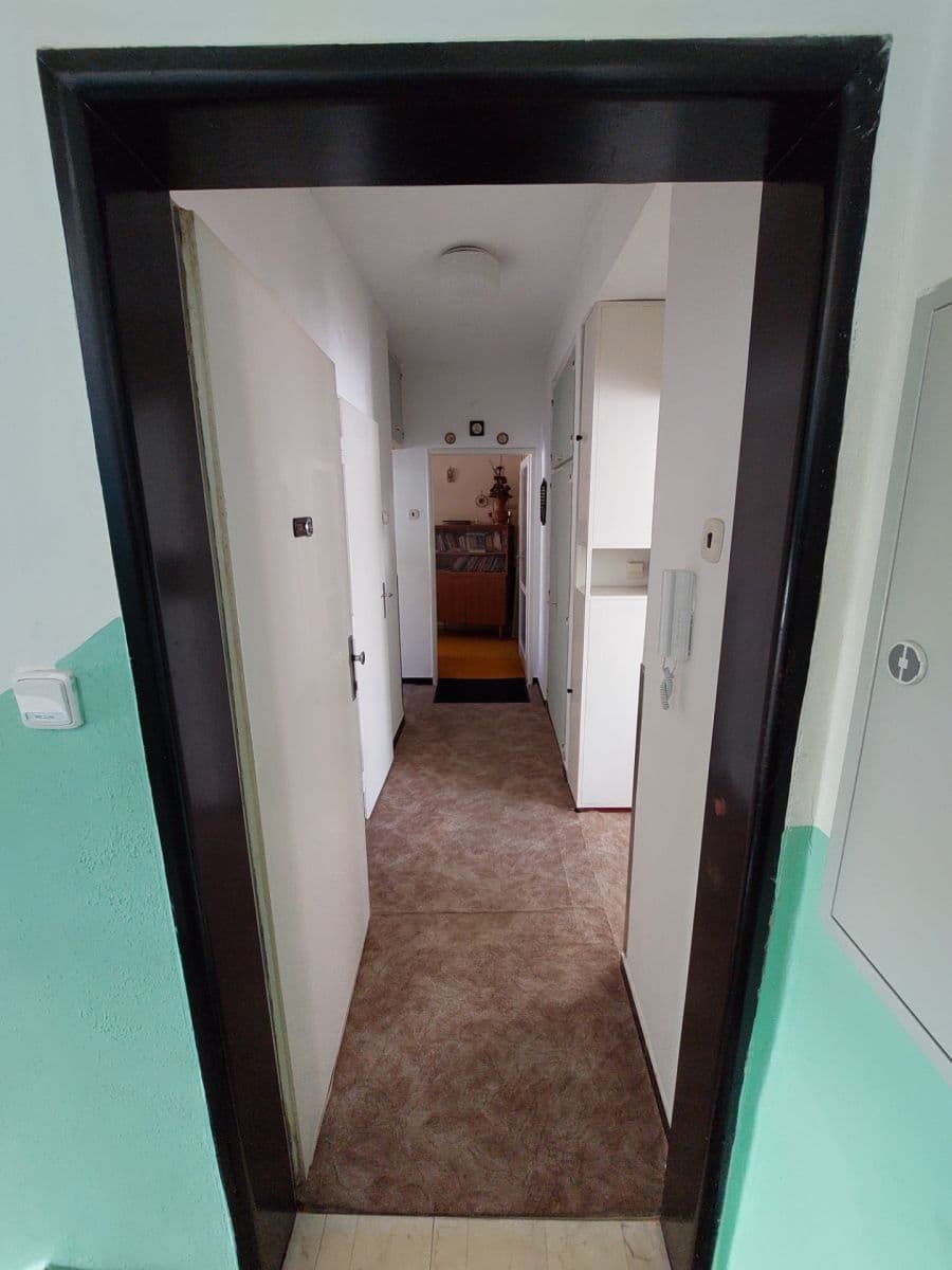 Prodej bytu 3+1 65 m², Pod Kosířem, Prostějov, Olomoucký kraj Prodej bytu 3+1 65 m², Pod Kosířem, Prostějov, Olomoucký kraj