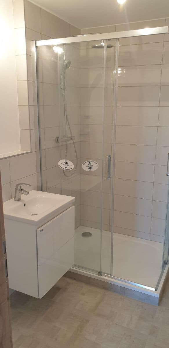 Pronájem bytu 2+kk 62 m², Armádní, Milovice, Středočeský kraj Pronájem bytu 2+kk 62 m², Armádní, Milovice, Středočeský kraj