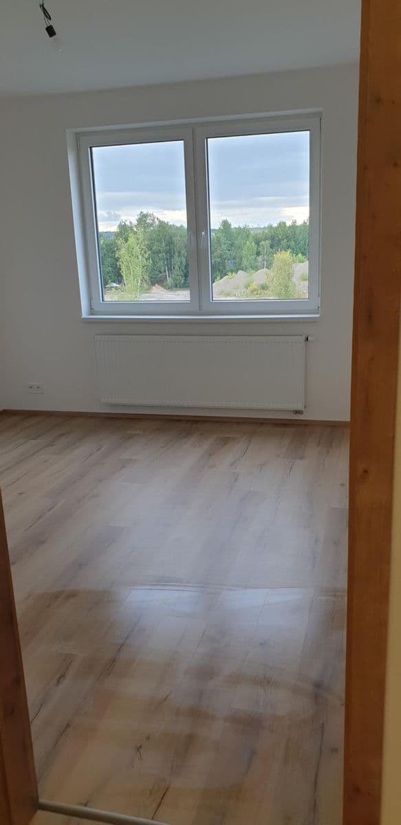 Pronájem bytu 2+kk 62 m², Armádní, Milovice, Středočeský kraj Pronájem bytu 2+kk 62 m², Armádní, Milovice, Středočeský kraj