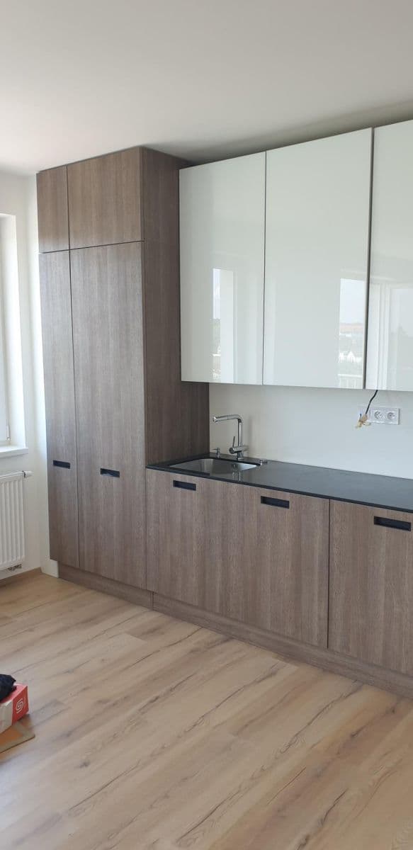 Pronájem bytu 2+kk 62 m², Armádní, Milovice, Středočeský kraj Pronájem bytu 2+kk 62 m², Armádní, Milovice, Středočeský kraj