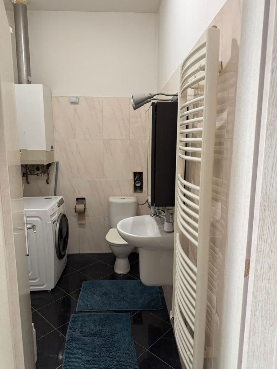 Pronájem bytu 2+kk 35 m², Umělecká, Praha, Praha Pronájem bytu 2+kk 35 m², Umělecká, Praha, Praha