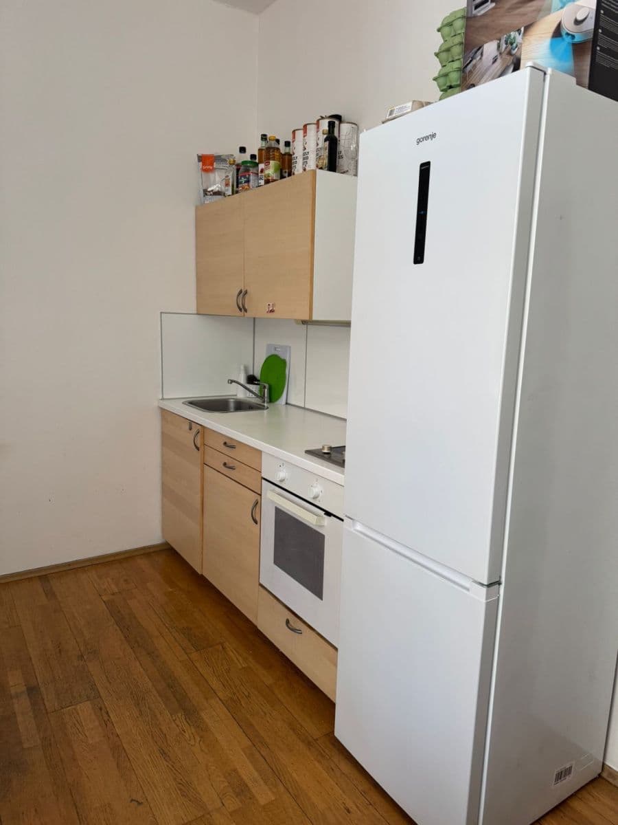 Pronájem bytu 2+kk 35 m², Umělecká, Praha, Praha Pronájem bytu 2+kk 35 m², Umělecká, Praha, Praha