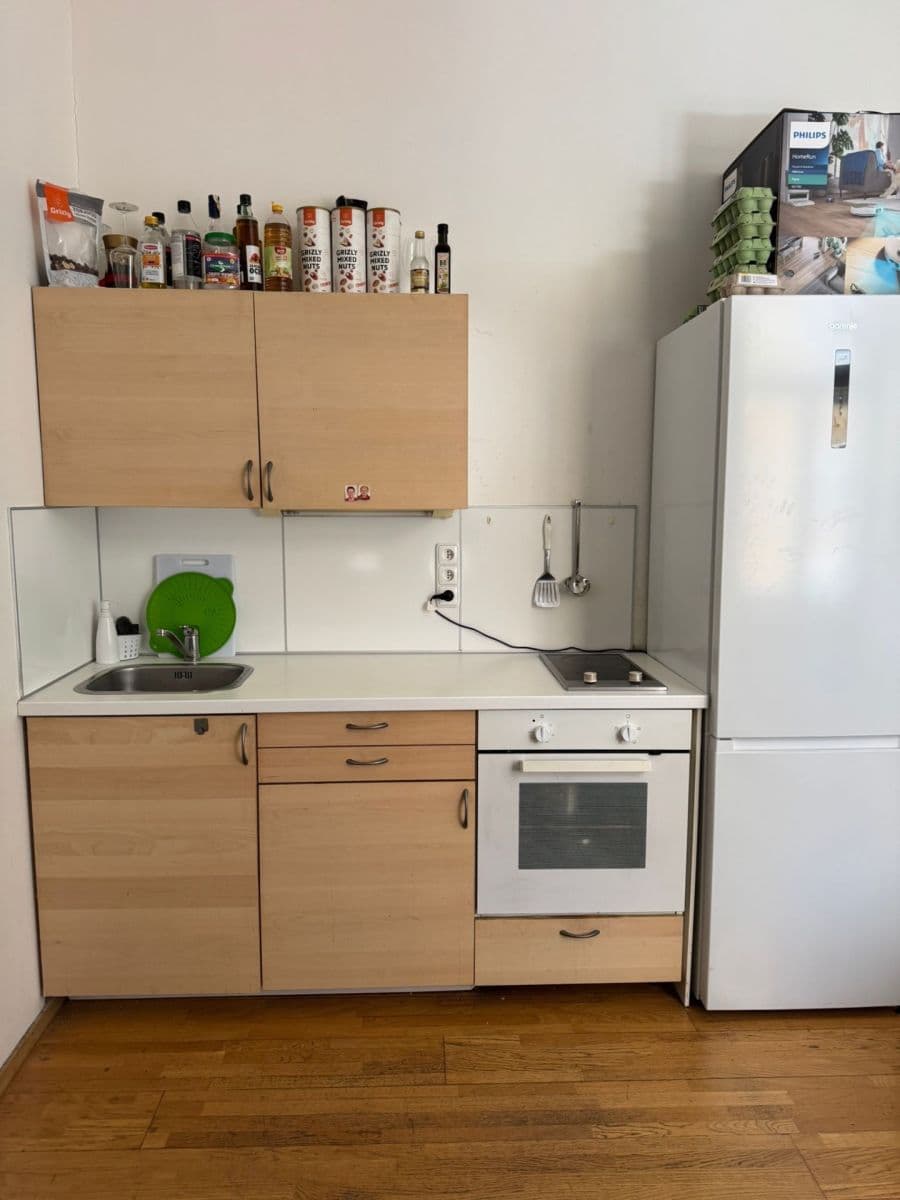 Pronájem bytu 2+kk 35 m², Umělecká, Praha, Praha Pronájem bytu 2+kk 35 m², Umělecká, Praha, Praha