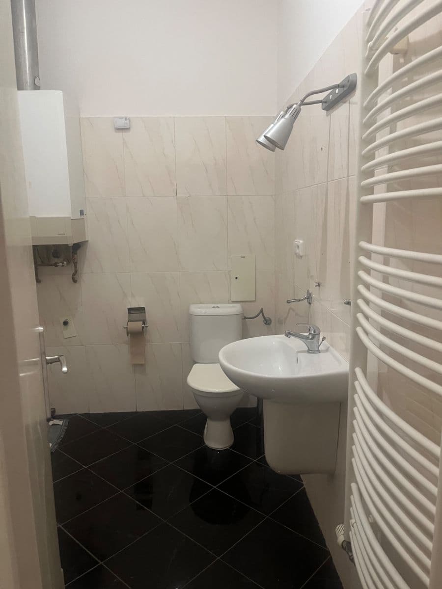 Pronájem bytu 2+kk 35 m², Umělecká, Praha, Praha Pronájem bytu 2+kk 35 m², Umělecká, Praha, Praha