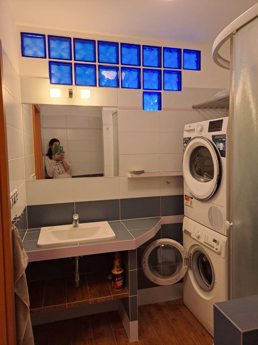 Pronájem bytu 2+kk 43 m², Hostinského, Praha, Praha Pronájem bytu 2+kk 43 m², Hostinského, Praha, Praha