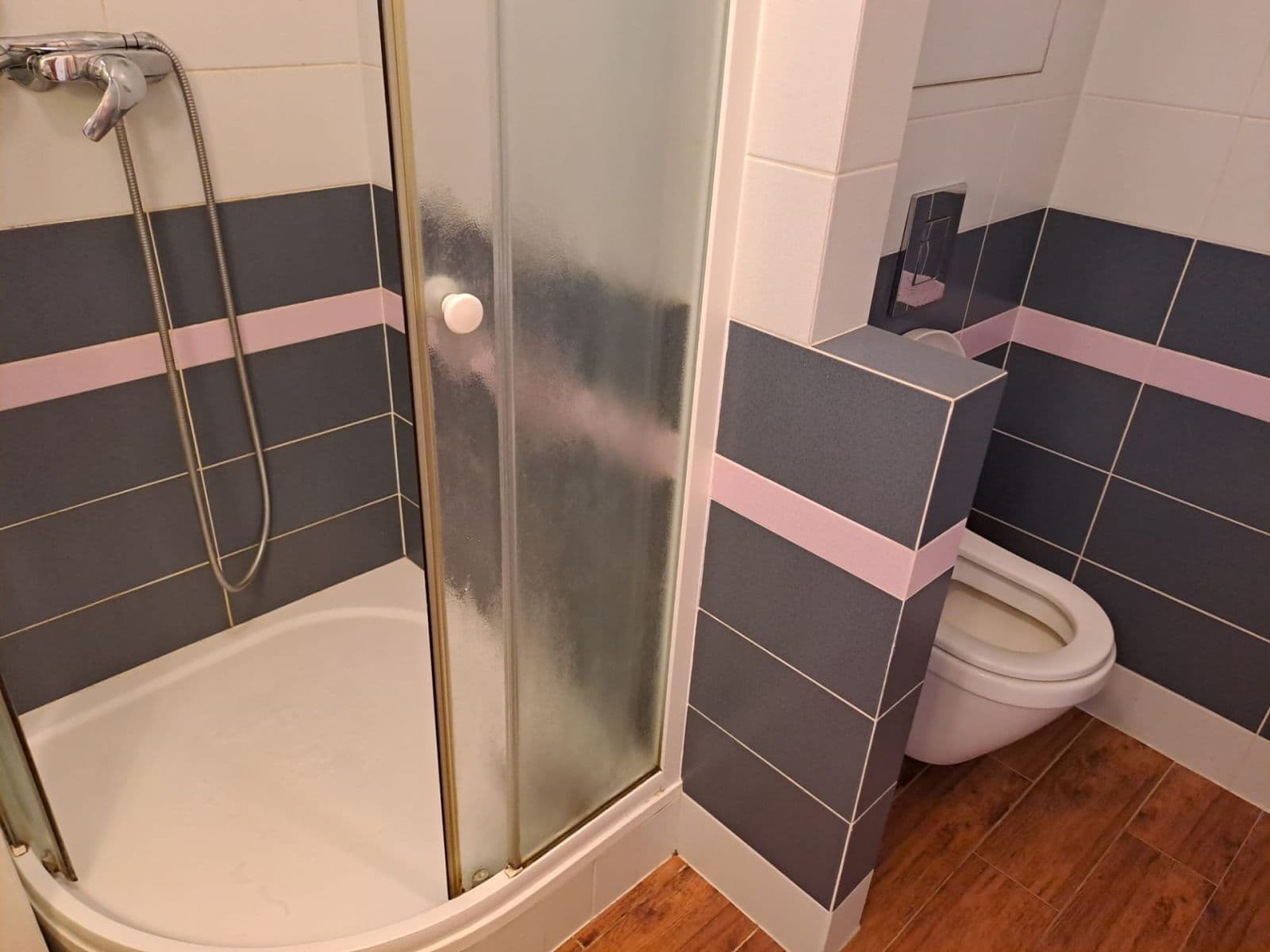 Pronájem bytu 2+kk 43 m², Hostinského, Praha, Praha Pronájem bytu 2+kk 43 m², Hostinského, Praha, Praha