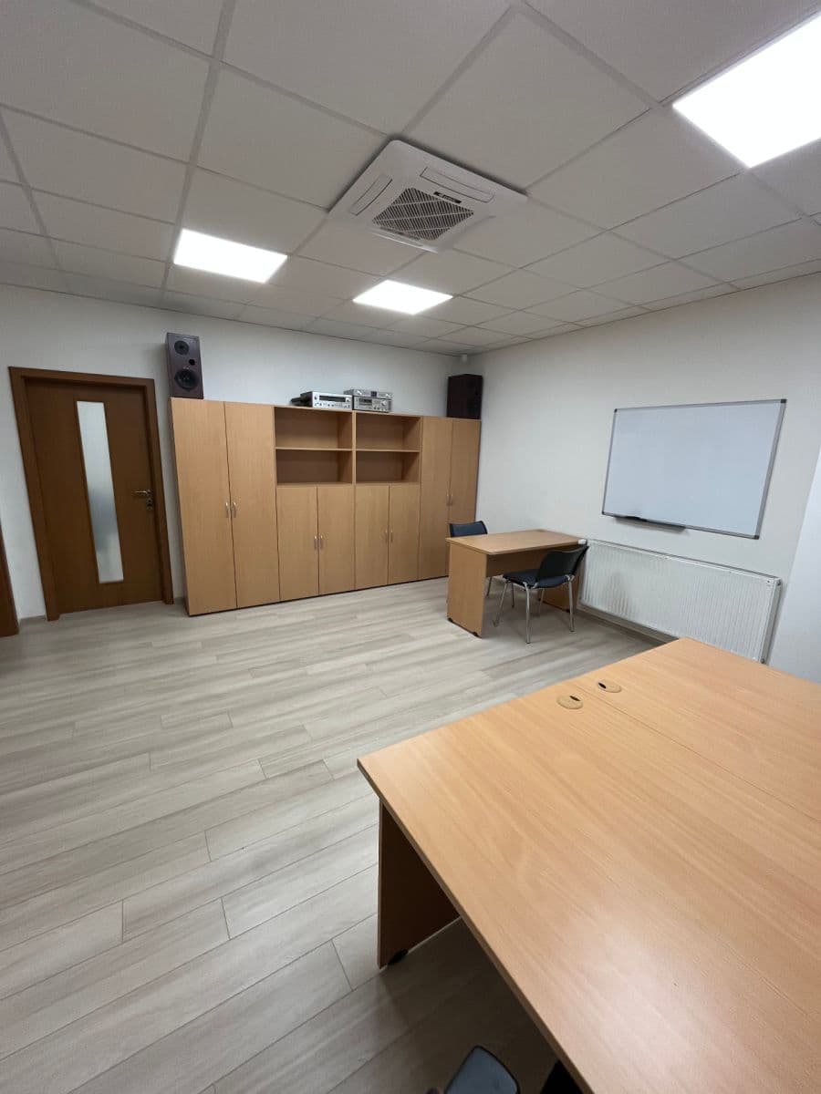 Prodej kanceláře 690 m², Nádražná, Šaľa, Nitriansky kraj Prodej kanceláře 690 m², Nádražná, Šaľa, Nitriansky kraj
