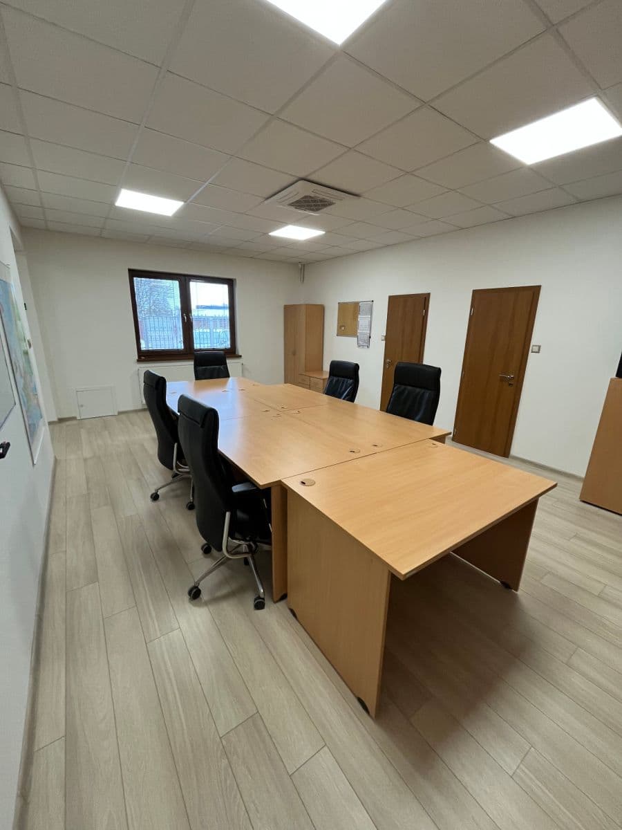 Prodej kanceláře 690 m², Nádražná, Šaľa, Nitriansky kraj Prodej kanceláře 690 m², Nádražná, Šaľa, Nitriansky kraj
