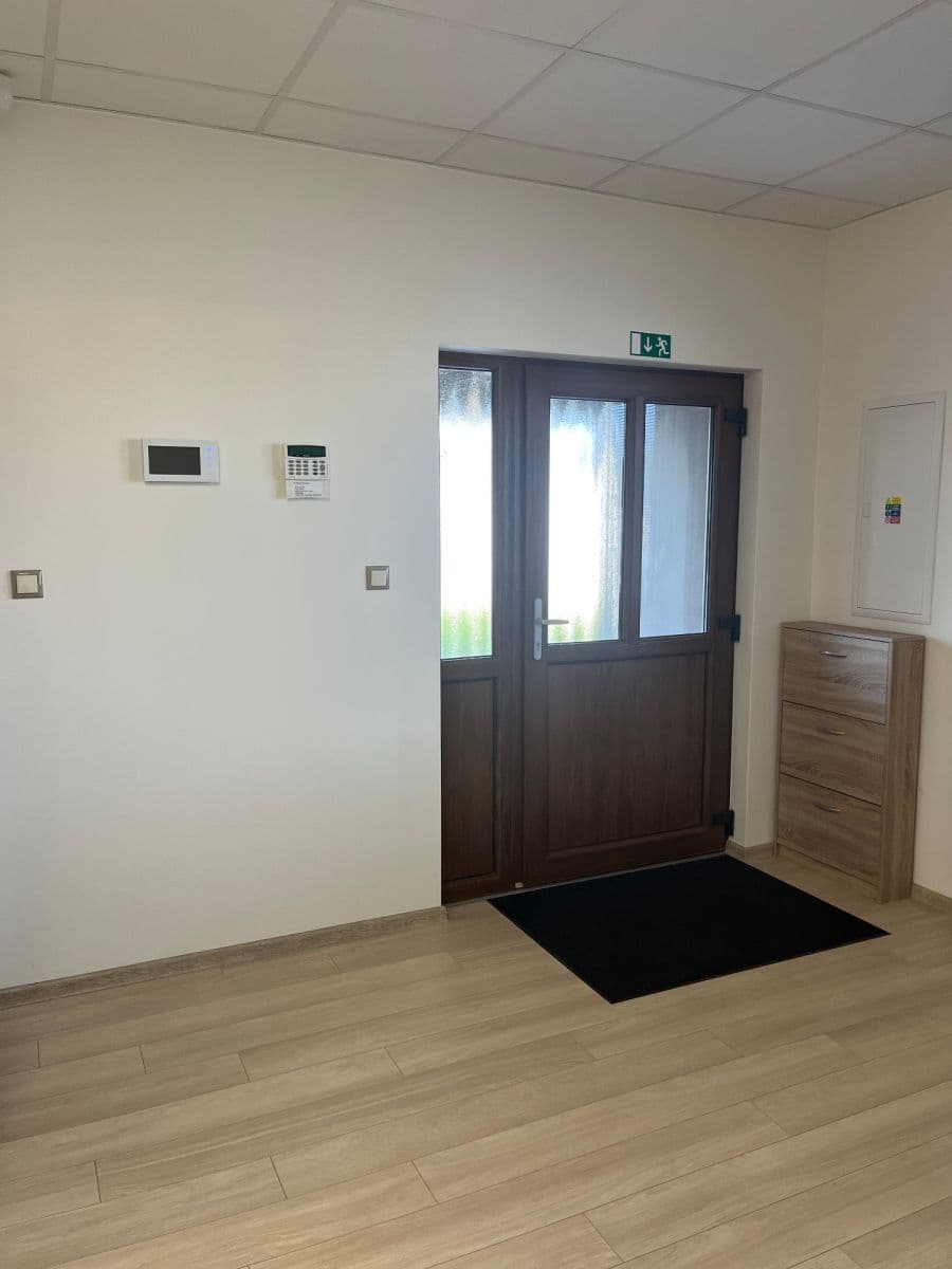 Prodej kanceláře 690 m², Nádražná, Šaľa, Nitriansky kraj Prodej kanceláře 690 m², Nádražná, Šaľa, Nitriansky kraj