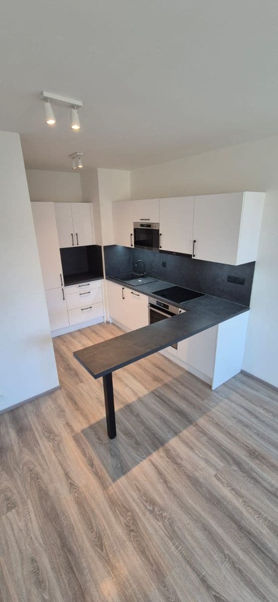 Pronájem bytu 2+kk 50 m², Komořanská, Praha, Praha Pronájem bytu 2+kk 50 m², Komořanská, Praha, Praha