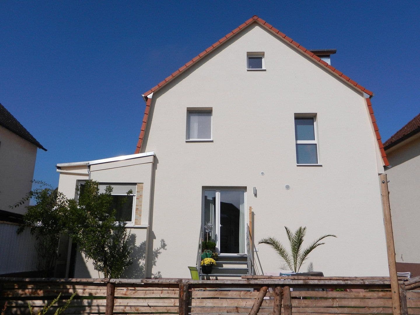 Pronájem domu 134 m², pozemek 245 m², Dietzenbach, Hessen Pronájem domu 134 m², pozemek 245 m², Dietzenbach, Hessen