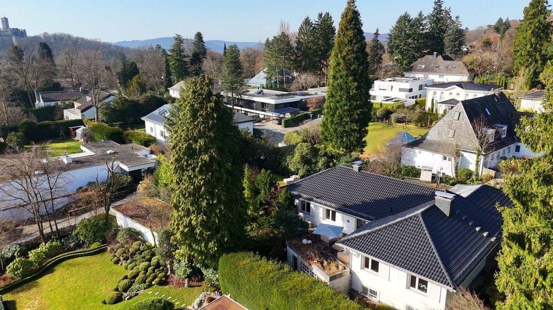 Prodej domu 350 m², pozemek 1.600 m², Königstein im Taunus, Hessen Prodej domu 350 m², pozemek 1.600 m², Königstein im Taunus, Hessen