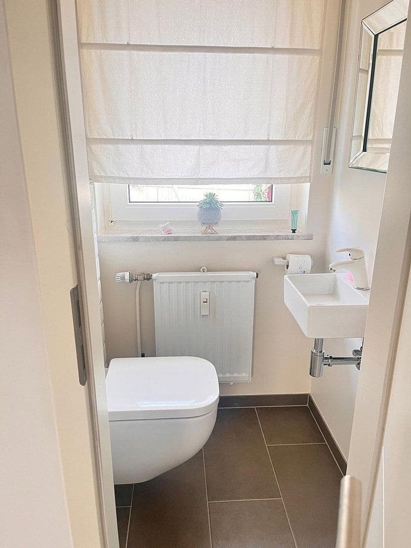 Prodej domu 108 m², pozemek 334 m², Friedrichsdorf, Hessen Prodej domu 108 m², pozemek 334 m², Friedrichsdorf, Hessen