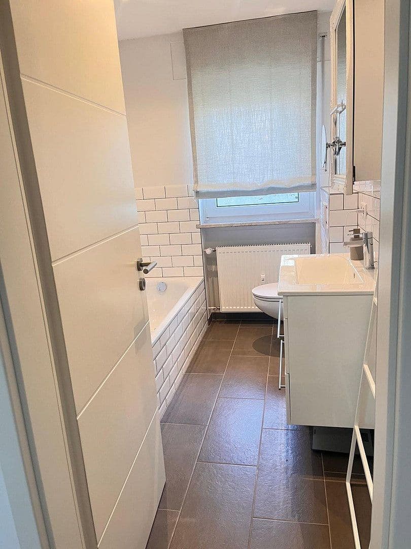 Prodej domu 108 m², pozemek 334 m², Friedrichsdorf, Hessen Prodej domu 108 m², pozemek 334 m², Friedrichsdorf, Hessen