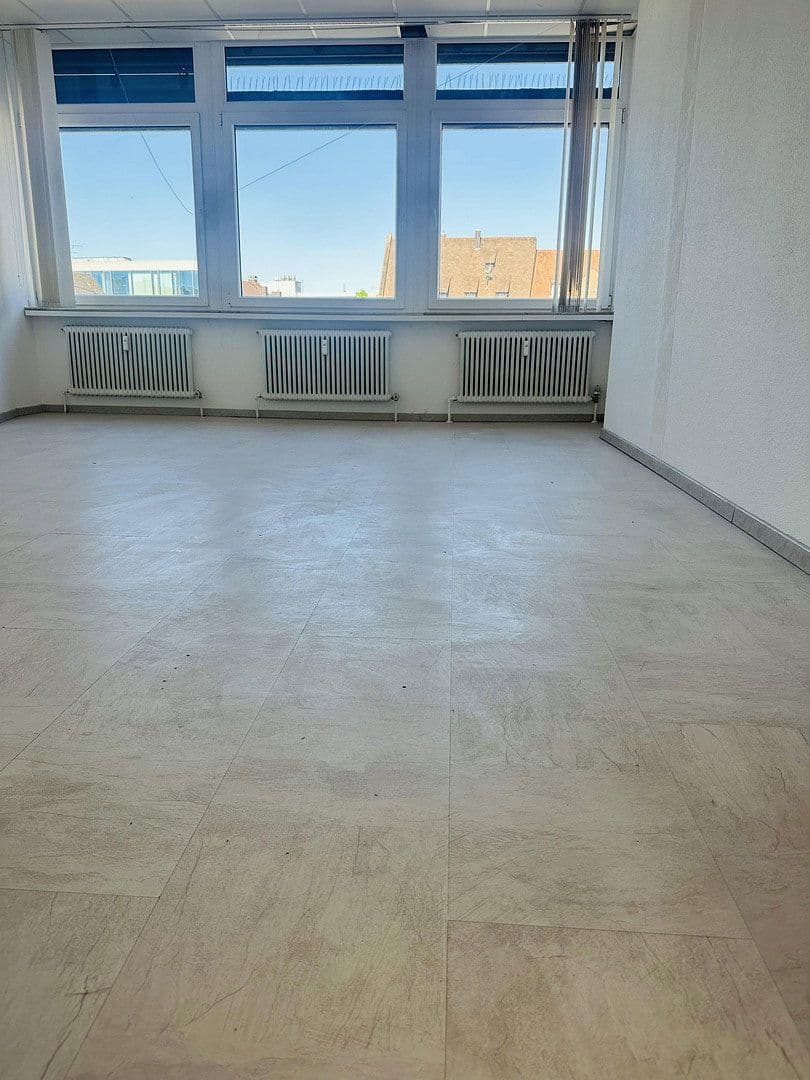 Pronájem kanceláře 165 m², Marktplatz 13, Heilbronn, Bádensko-Württembersko Pronájem kanceláře 165 m², Marktplatz 13, Heilbronn, Bádensko-Württembersko