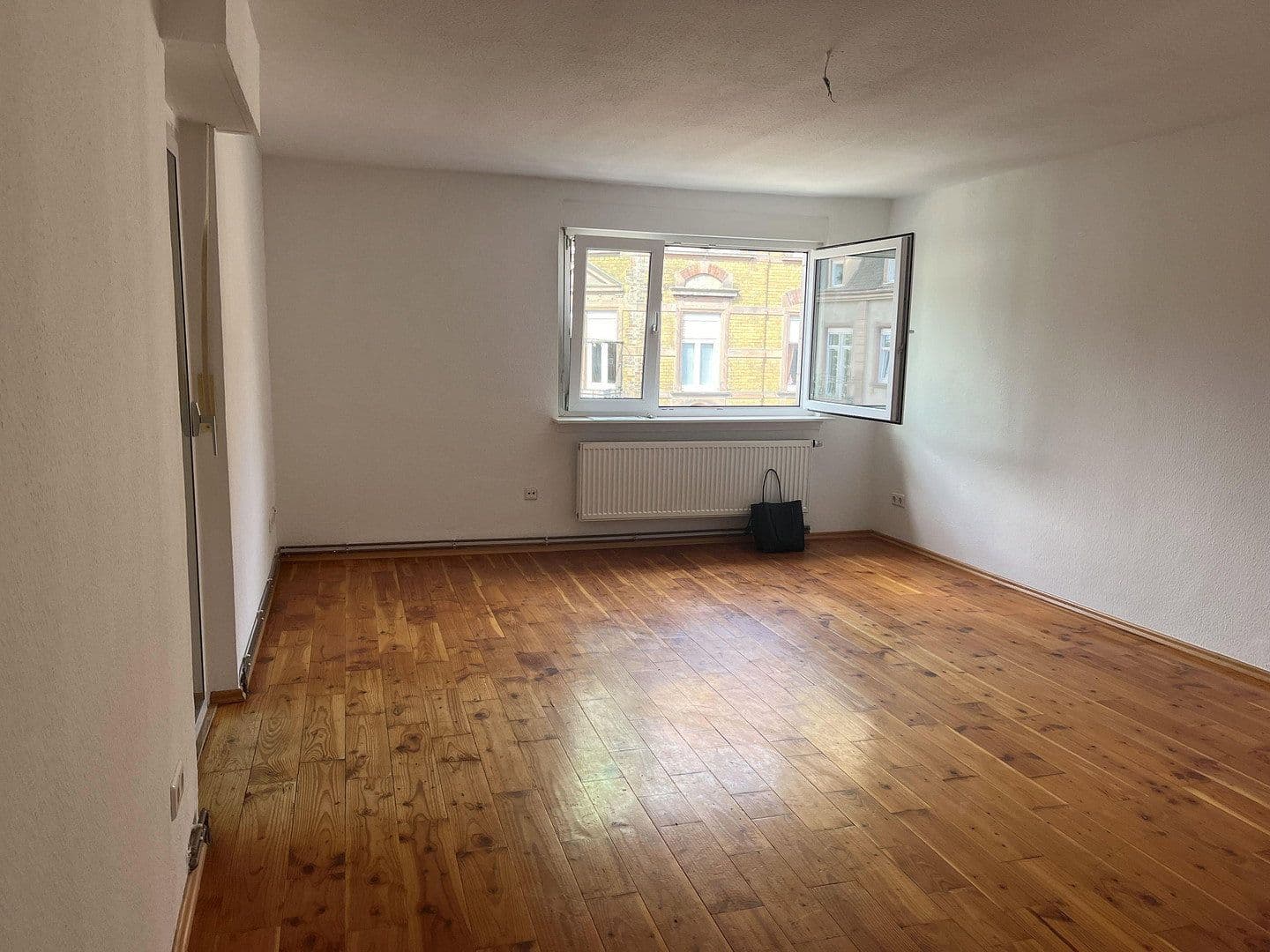 Pronájem bytu 1+1 47 m², Karlsruhe, Bádensko-Württembersko Pronájem bytu 1+1 47 m², Karlsruhe, Bádensko-Württembersko