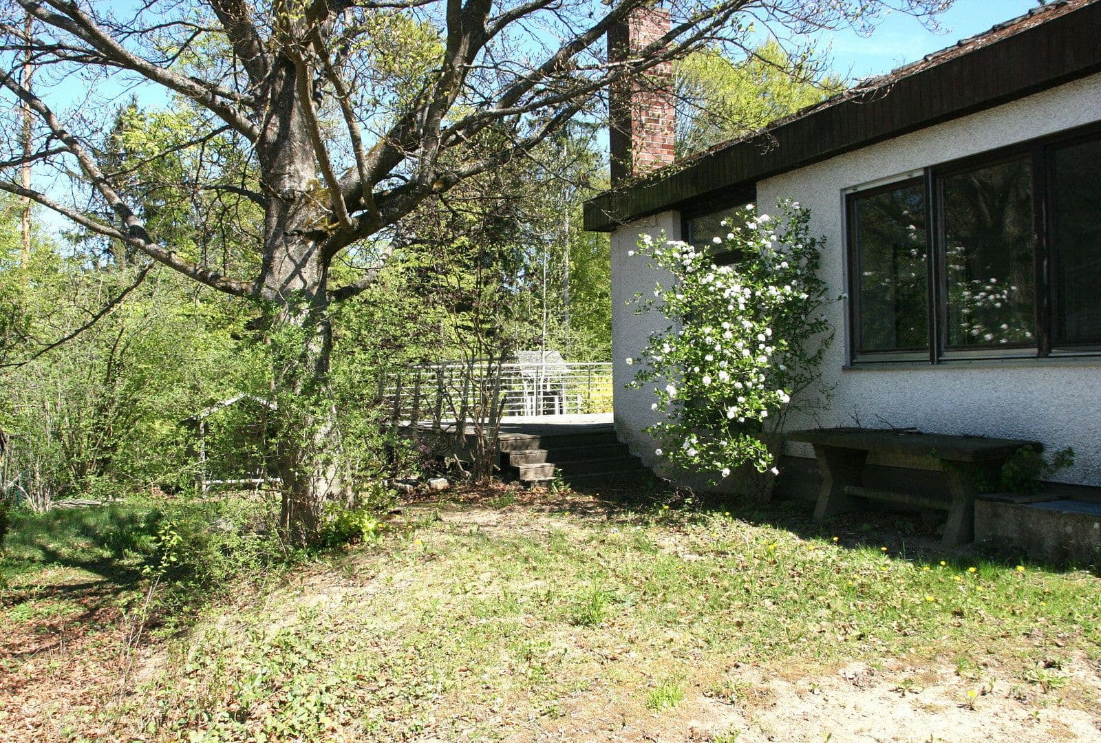 Prodej domu 297 m², pozemek 1.000 m², Laaber, Bavorsko Prodej domu 297 m², pozemek 1.000 m², Laaber, Bavorsko