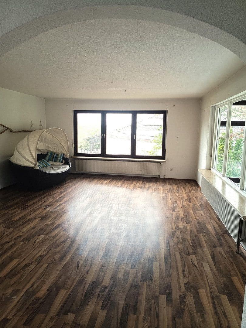 Prodej domu 297 m², pozemek 1.000 m², Laaber, Bavorsko Prodej domu 297 m², pozemek 1.000 m², Laaber, Bavorsko