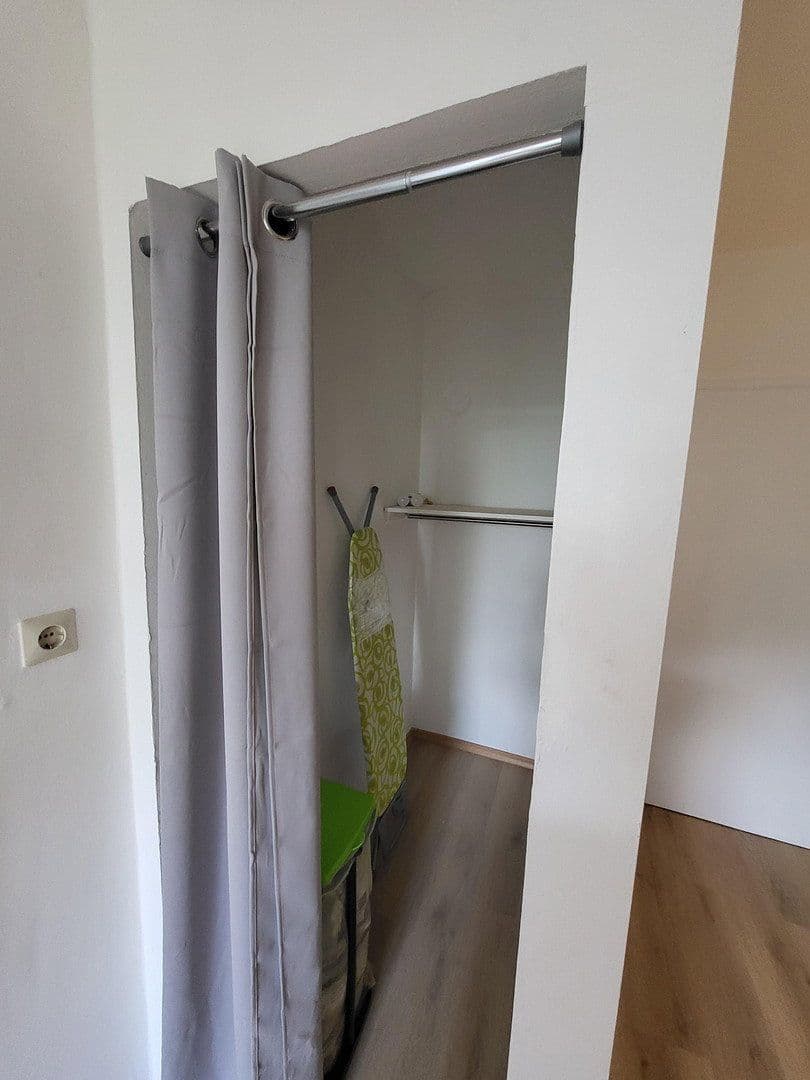 Pronájem bytu 2+1 50 m², Oelsnitzer Str. 105, Hof, Bavorsko Pronájem bytu 2+1 50 m², Oelsnitzer Str. 105, Hof, Bavorsko