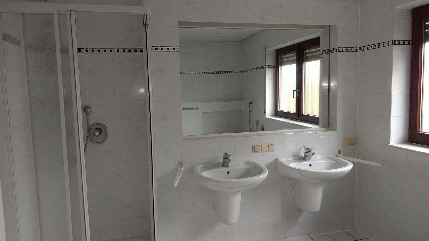 Prodej bytu 3+1 118 m², Ramstein-Miesenbach, Porýní-Falc Prodej bytu 3+1 118 m², Ramstein-Miesenbach, Porýní-Falc