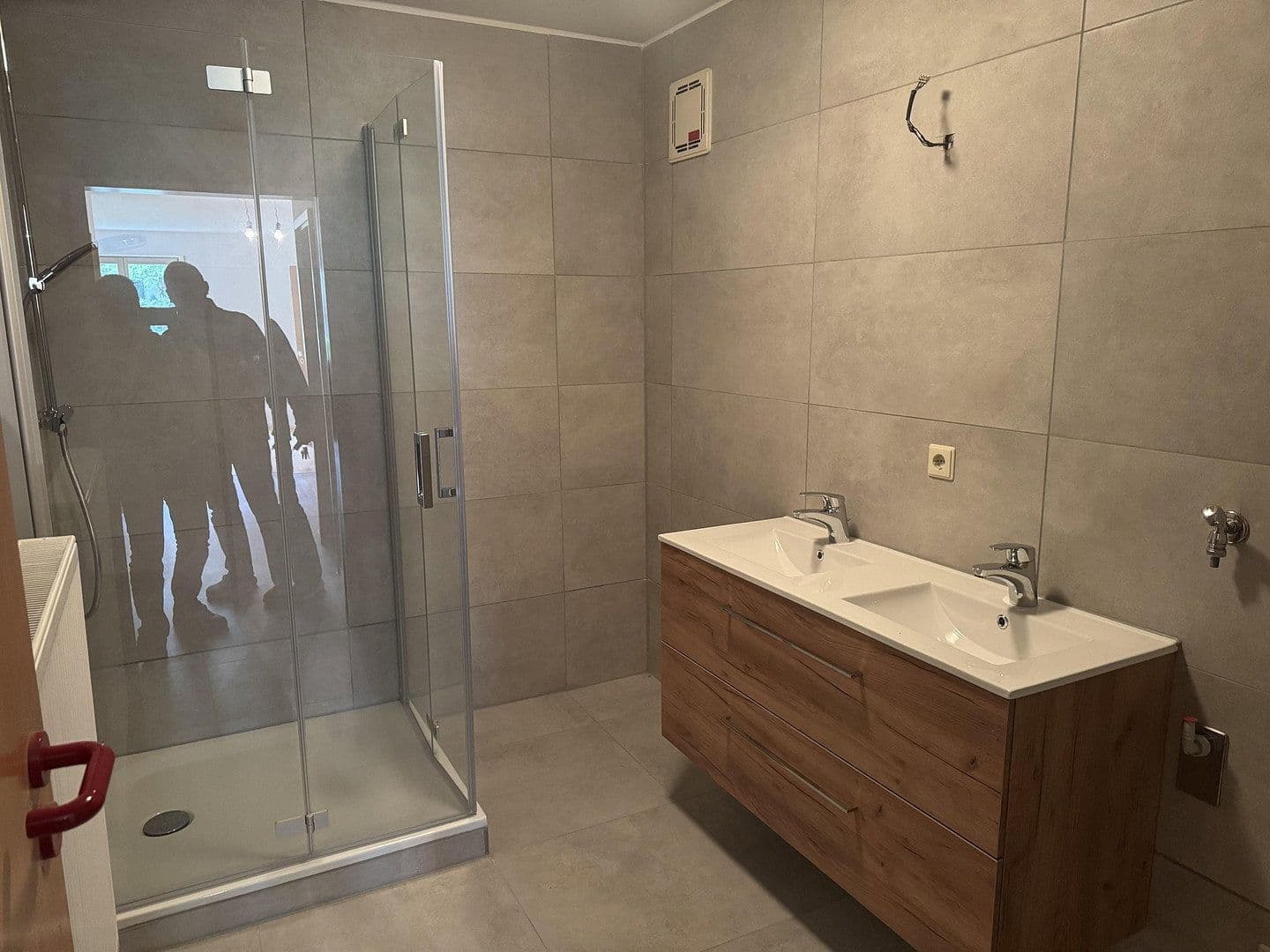 Pronájem bytu 3+1 80 m², Asangstr.160, Stuttgart-Obertürkheim, Bádensko-Württembersko Pronájem bytu 3+1 80 m², Asangstr.160, Stuttgart-Obertürkheim, Bádensko-Württembersko