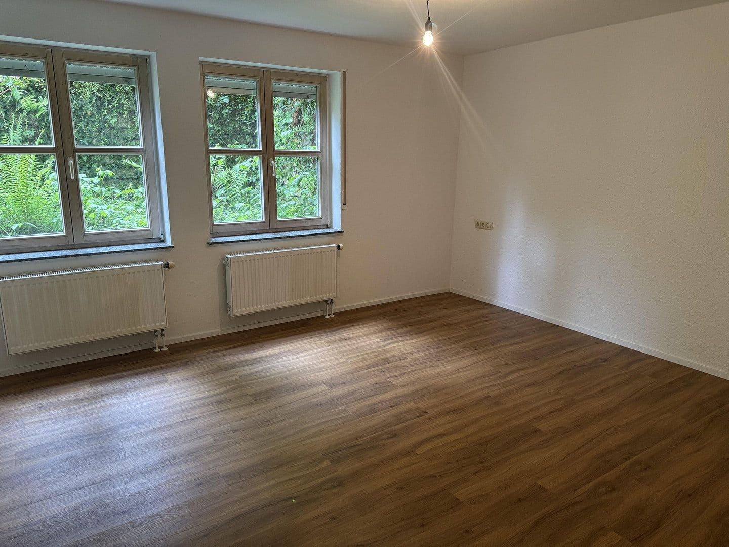 Pronájem bytu 3+1 80 m², Asangstr.160, Stuttgart-Obertürkheim, Bádensko-Württembersko Pronájem bytu 3+1 80 m², Asangstr.160, Stuttgart-Obertürkheim, Bádensko-Württembersko