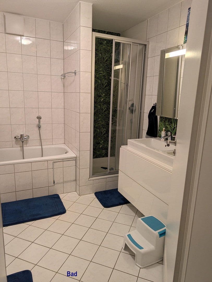 Pronájem bytu 4+1 123 m², Neckartenzlinger Str. 5A, Bempflingen, Bádensko-Württembersko Pronájem bytu 4+1 123 m², Neckartenzlinger Str. 5A, Bempflingen, Bádensko-Württembersko