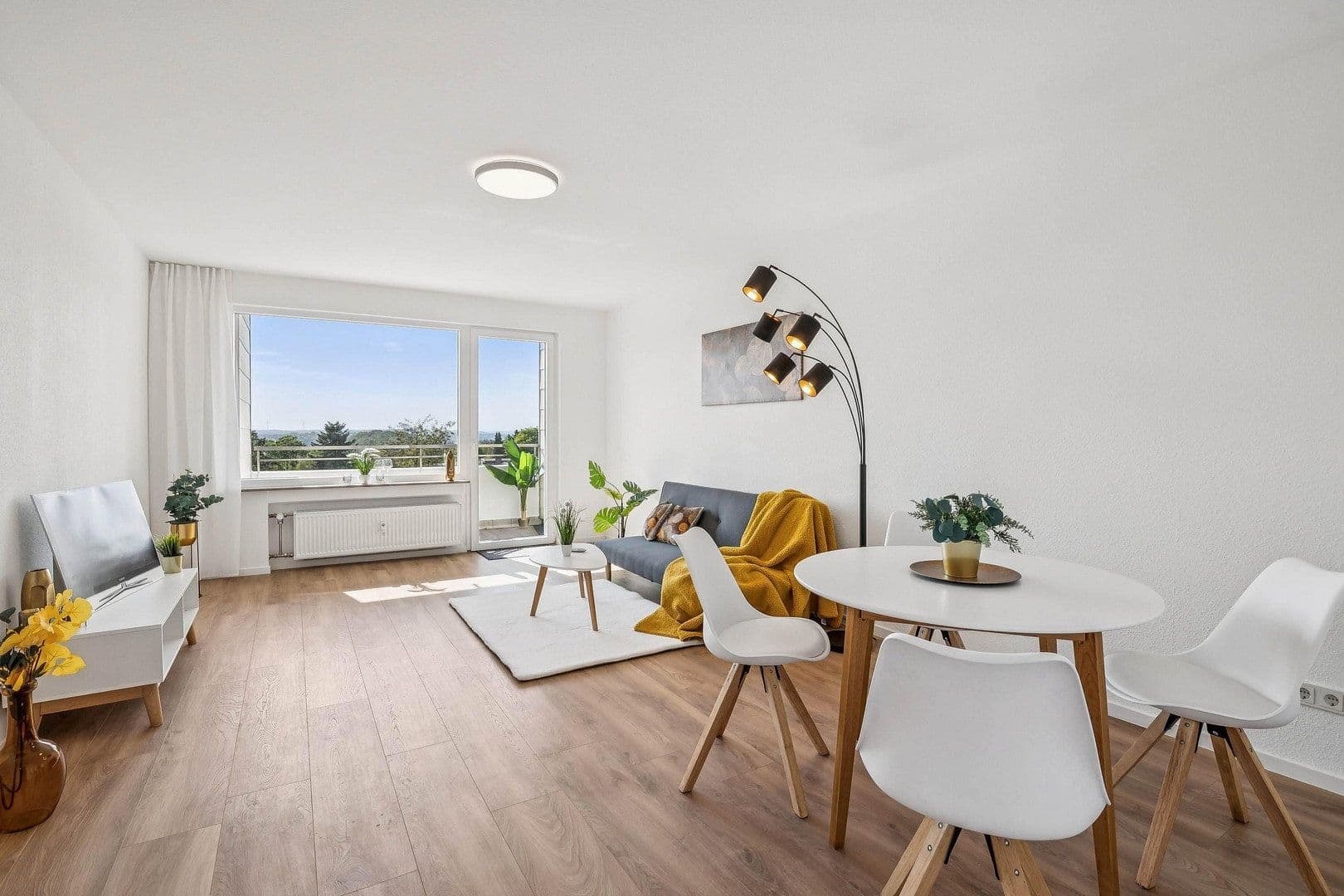 Prodej bytu 3+1 90 m², Breslauer Str.20, Saarbrücken, Země Sársko Prodej bytu 3+1 90 m², Breslauer Str.20, Saarbrücken, Země Sársko