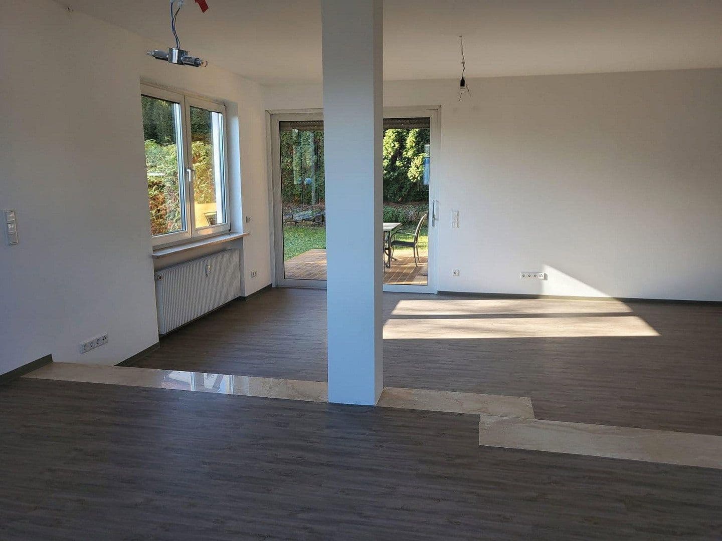 Pronájem bytu 5+1 146 m², Zeller Strasse 26, Margetshöchheim, Bavorsko Pronájem bytu 5+1 146 m², Zeller Strasse 26, Margetshöchheim, Bavorsko