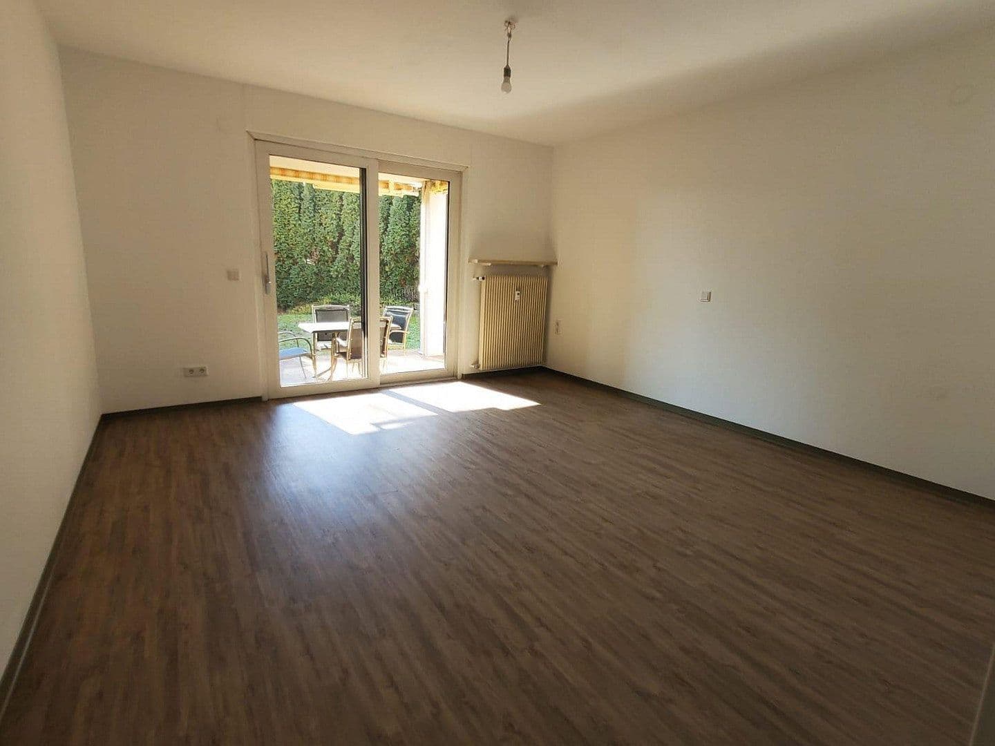 Pronájem bytu 5+1 146 m², Zeller Strasse 26, Margetshöchheim, Bavorsko Pronájem bytu 5+1 146 m², Zeller Strasse 26, Margetshöchheim, Bavorsko