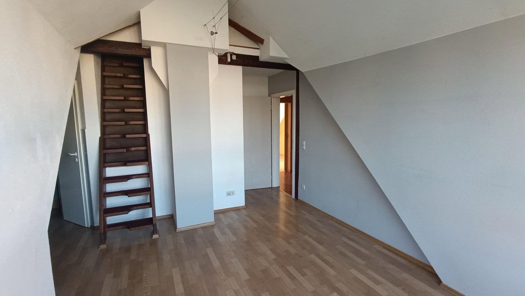 Prodej bytu 4+1 67 m², Franz-Ludwig-Rasch-Straße 52, Naumburg (Saale), Sasko-Anhaltsko Prodej bytu 4+1 67 m², Franz-Ludwig-Rasch-Straße 52, Naumburg (Saale), Sasko-Anhaltsko