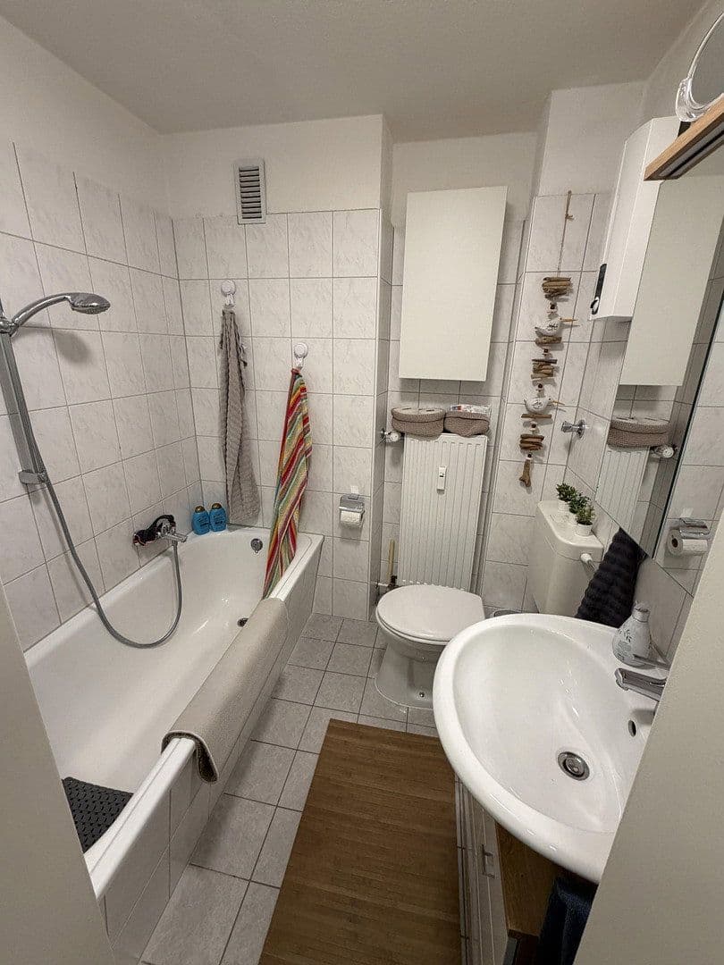 Pronájem bytu 3+1 70 m², Konstantinstraße 133, Mönchengladbach, Severní Porýní-Vestfálsko Pronájem bytu 3+1 70 m², Konstantinstraße 133, Mönchengladbach, Severní Porýní-Vestfálsko