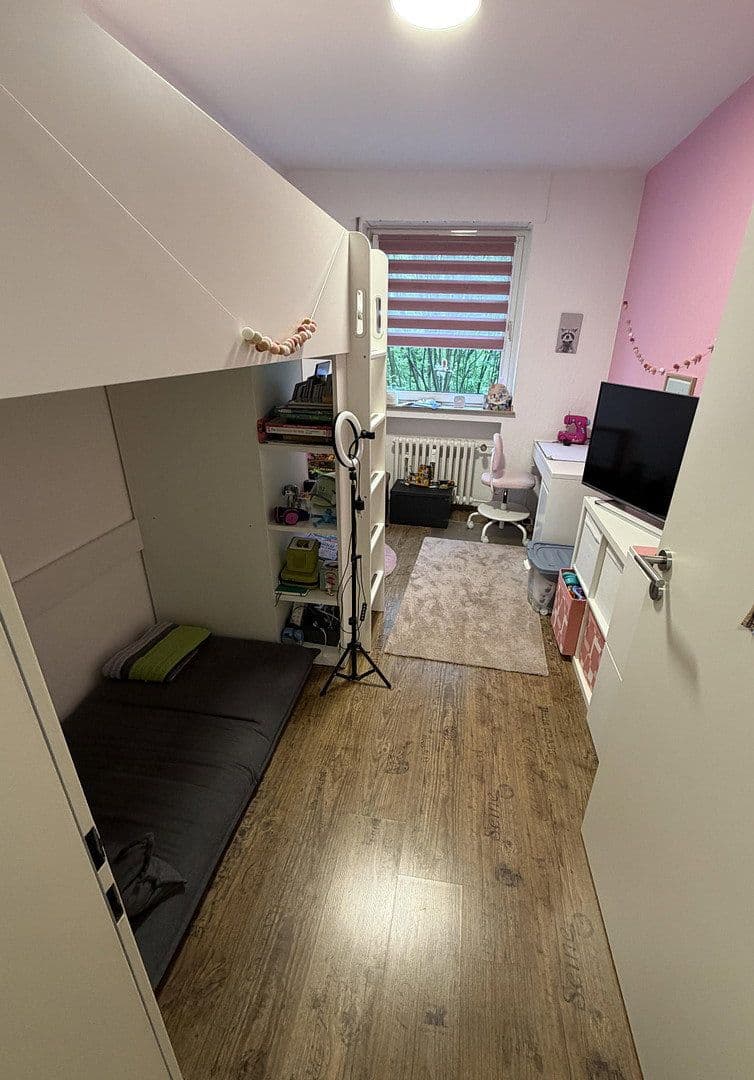 Pronájem bytu 3+1 70 m², Konstantinstraße 133, Mönchengladbach, Severní Porýní-Vestfálsko Pronájem bytu 3+1 70 m², Konstantinstraße 133, Mönchengladbach, Severní Porýní-Vestfálsko