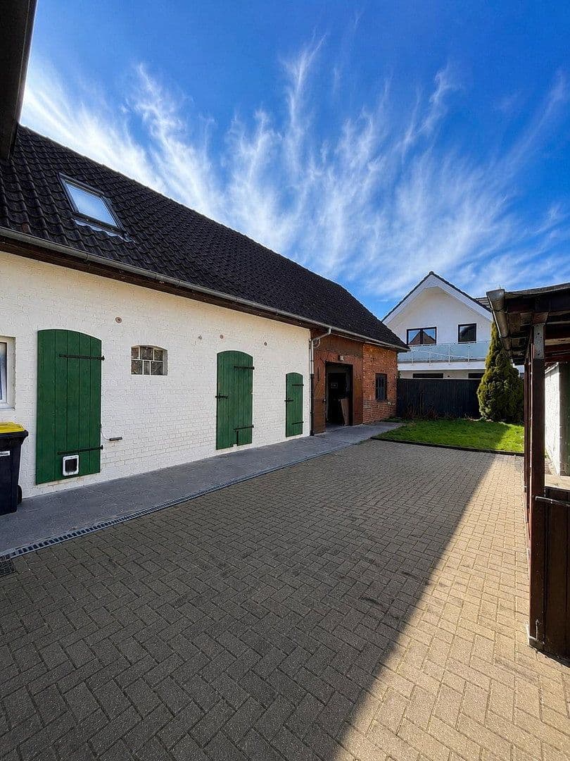 Prodej domu 130 m², pozemek 402 m², An der Schanze 9, Wunstorf, Dolní Sasko Prodej domu 130 m², pozemek 402 m², An der Schanze 9, Wunstorf, Dolní Sasko