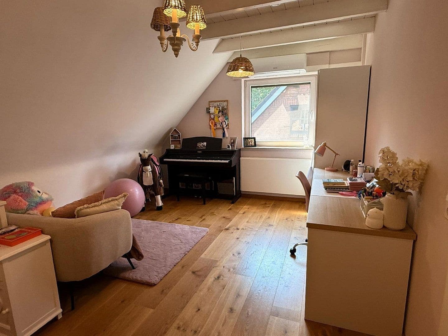 Prodej domu 136 m², pozemek 310 m², Krefeld, Severní Porýní-Vestfálsko Prodej domu 136 m², pozemek 310 m², Krefeld, Severní Porýní-Vestfálsko