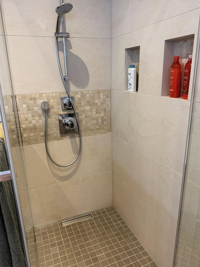 Prodej domu 136 m², pozemek 310 m², Krefeld, Severní Porýní-Vestfálsko Prodej domu 136 m², pozemek 310 m², Krefeld, Severní Porýní-Vestfálsko