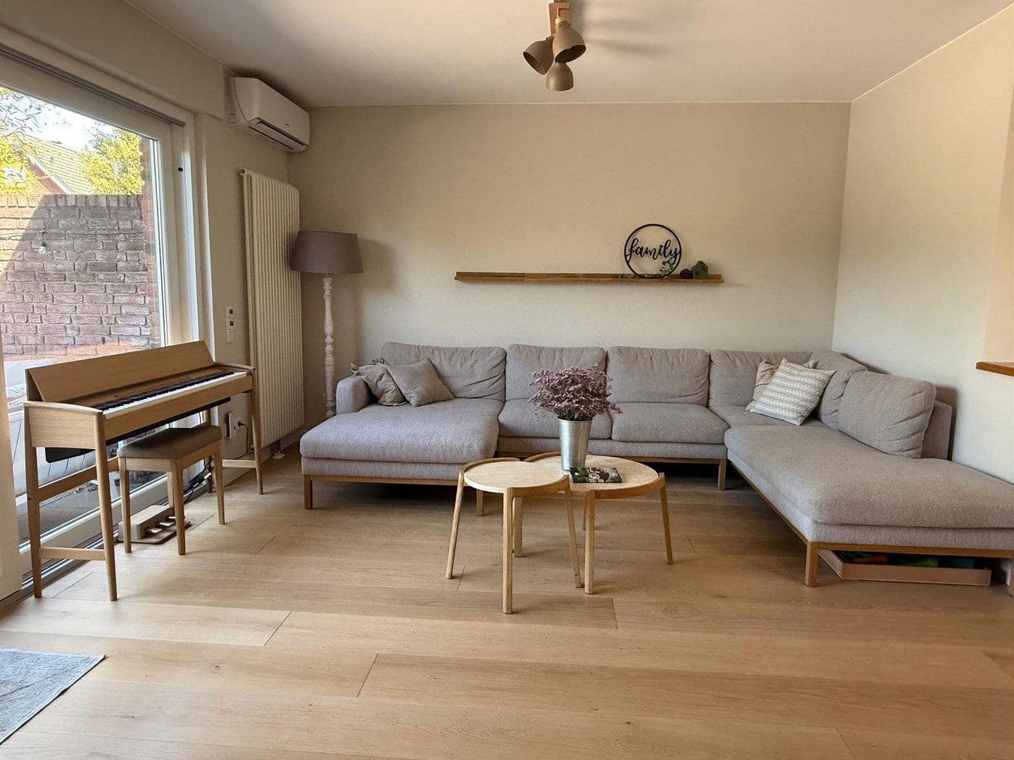 Prodej domu 136 m², pozemek 310 m², Krefeld, Severní Porýní-Vestfálsko Prodej domu 136 m², pozemek 310 m², Krefeld, Severní Porýní-Vestfálsko