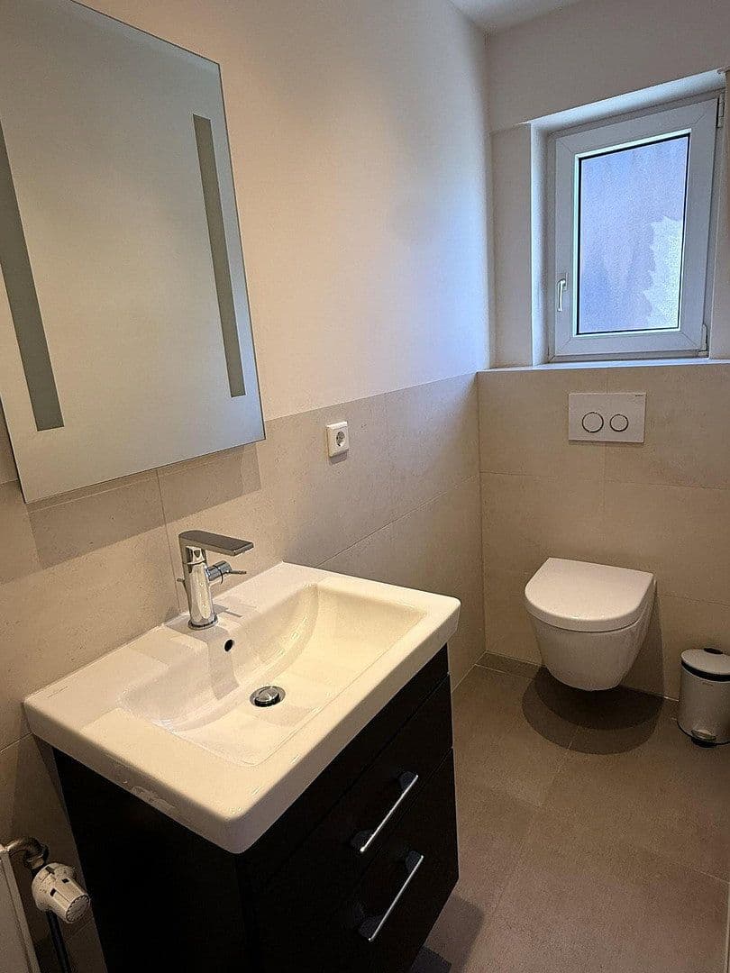 Prodej domu 136 m², pozemek 310 m², Krefeld, Severní Porýní-Vestfálsko Prodej domu 136 m², pozemek 310 m², Krefeld, Severní Porýní-Vestfálsko
