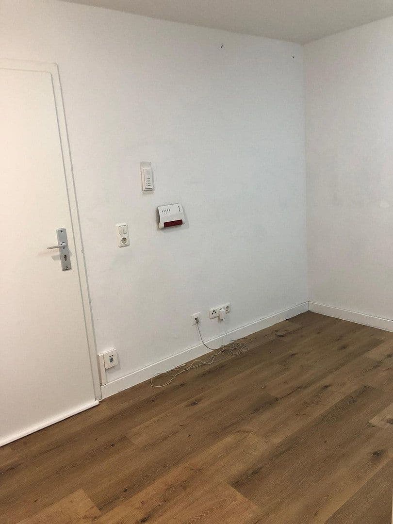 Pronájem bytu 1+1 30 m², Wilhelmstraße 2, Pohlheim, Hessen Pronájem bytu 1+1 30 m², Wilhelmstraße 2, Pohlheim, Hessen