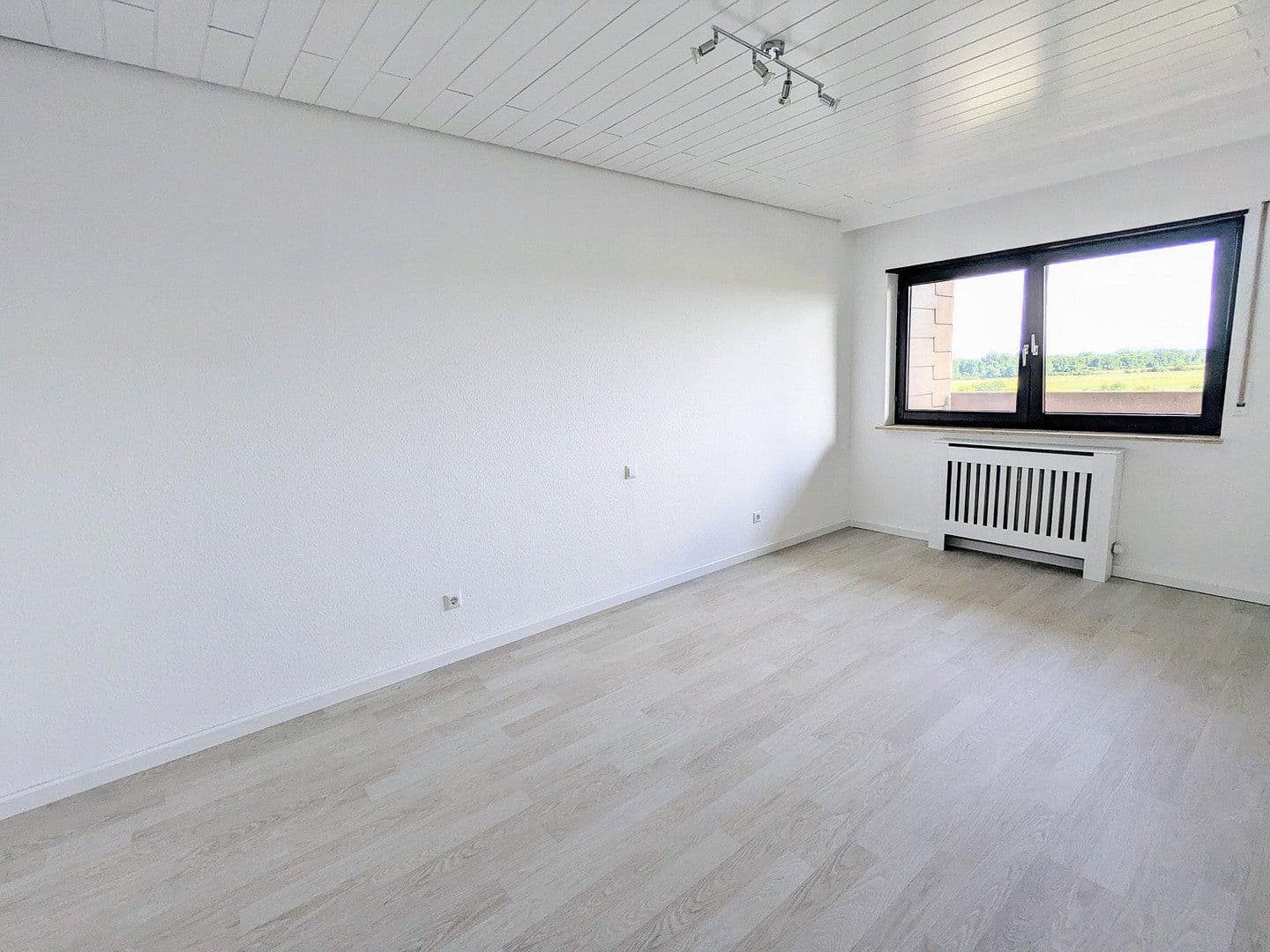 Pronájem bytu 2+kk 67 m², Woogstr. 36, Neuhofen, Porýní-Falc Pronájem bytu 2+kk 67 m², Woogstr. 36, Neuhofen, Porýní-Falc
